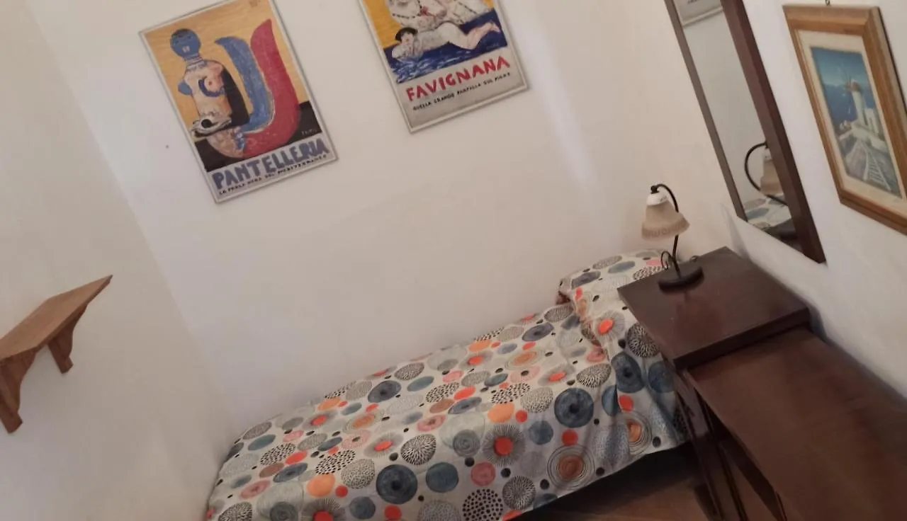 Holiday home Villa Indipendente Con Patio Giardino E Parcheggio Castelluzzo Italy
