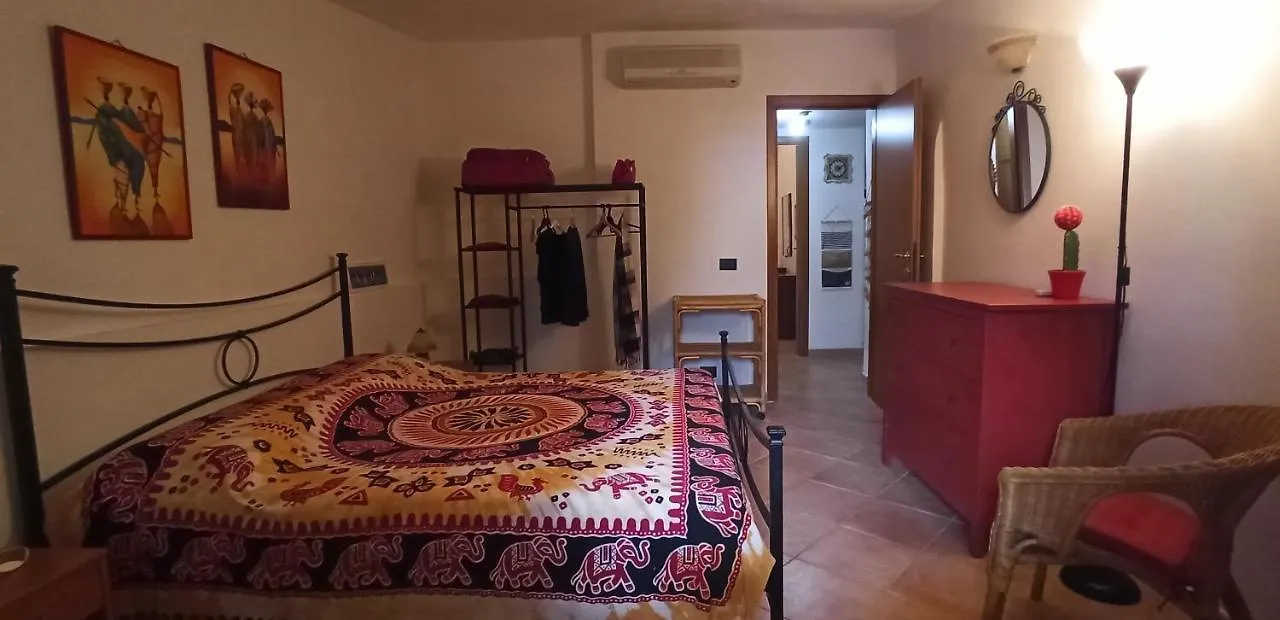 Villa Indipendente Con Patio Giardino E Parcheggio Castelluzzo