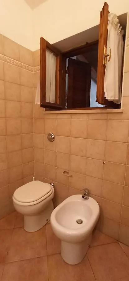 Villa Indipendente Con Patio Giardino E Parcheggio Castelluzzo Semesterbostad